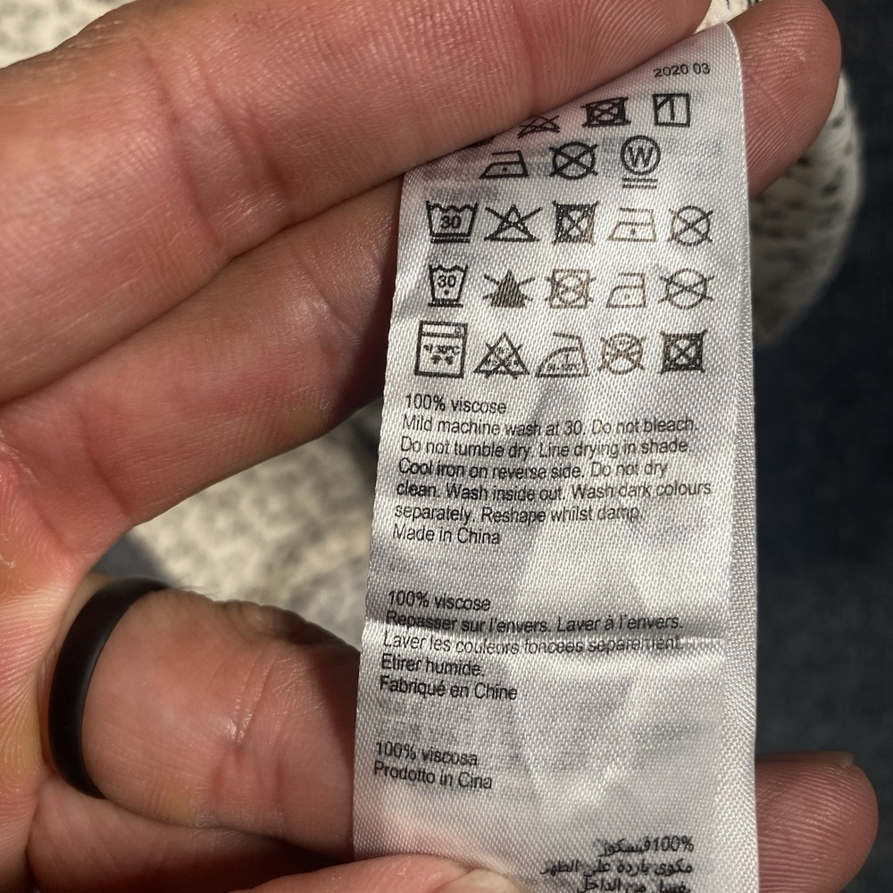 ALLSAINTS Musical Notes Short Sleeve Loop Collar Camp Shirt Mens Medium Viscose - Picture 5 of 8